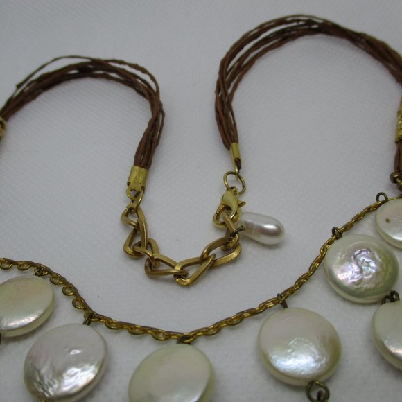 Genuine FRESH WATER COIN Pearl Bib Necklace Real Pearls Strung On GoldTone Chain - Picture 7 of 8